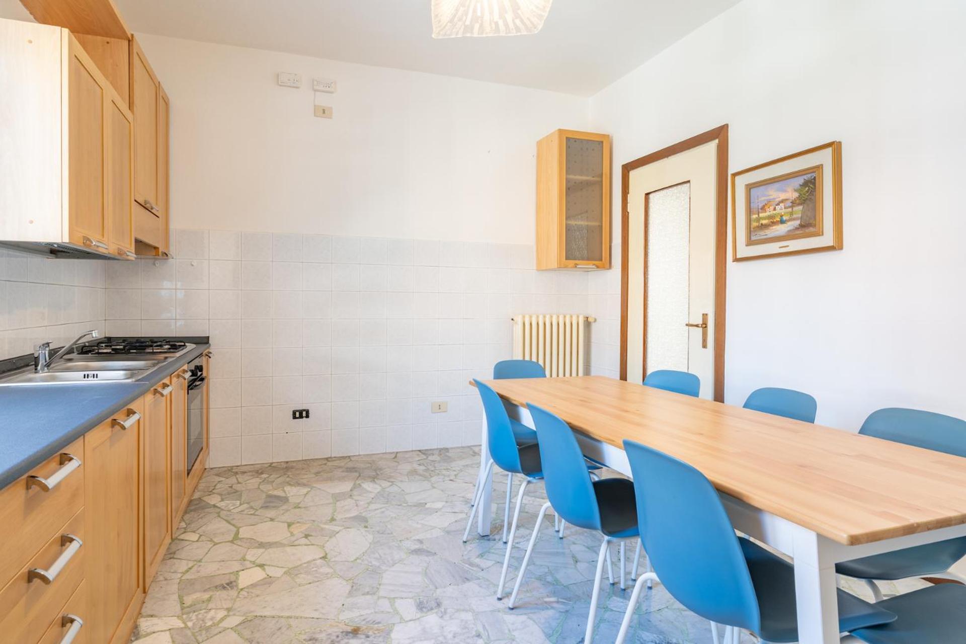 Spacious Apartment With Panoramic Views In Lecco Exterior photo